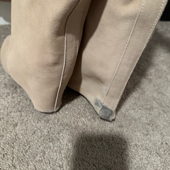 Tan suede boots - Picture 2 of 7